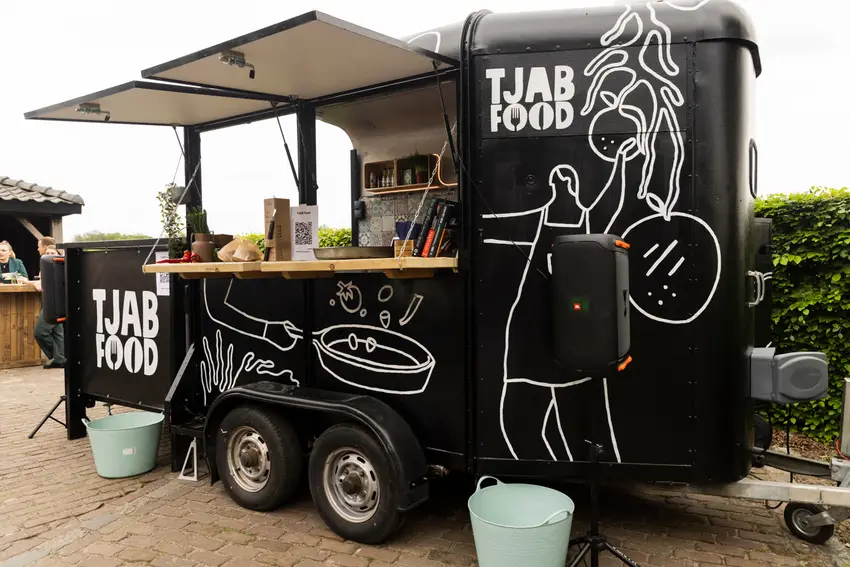 Streetfood foodtruck huren in Uden