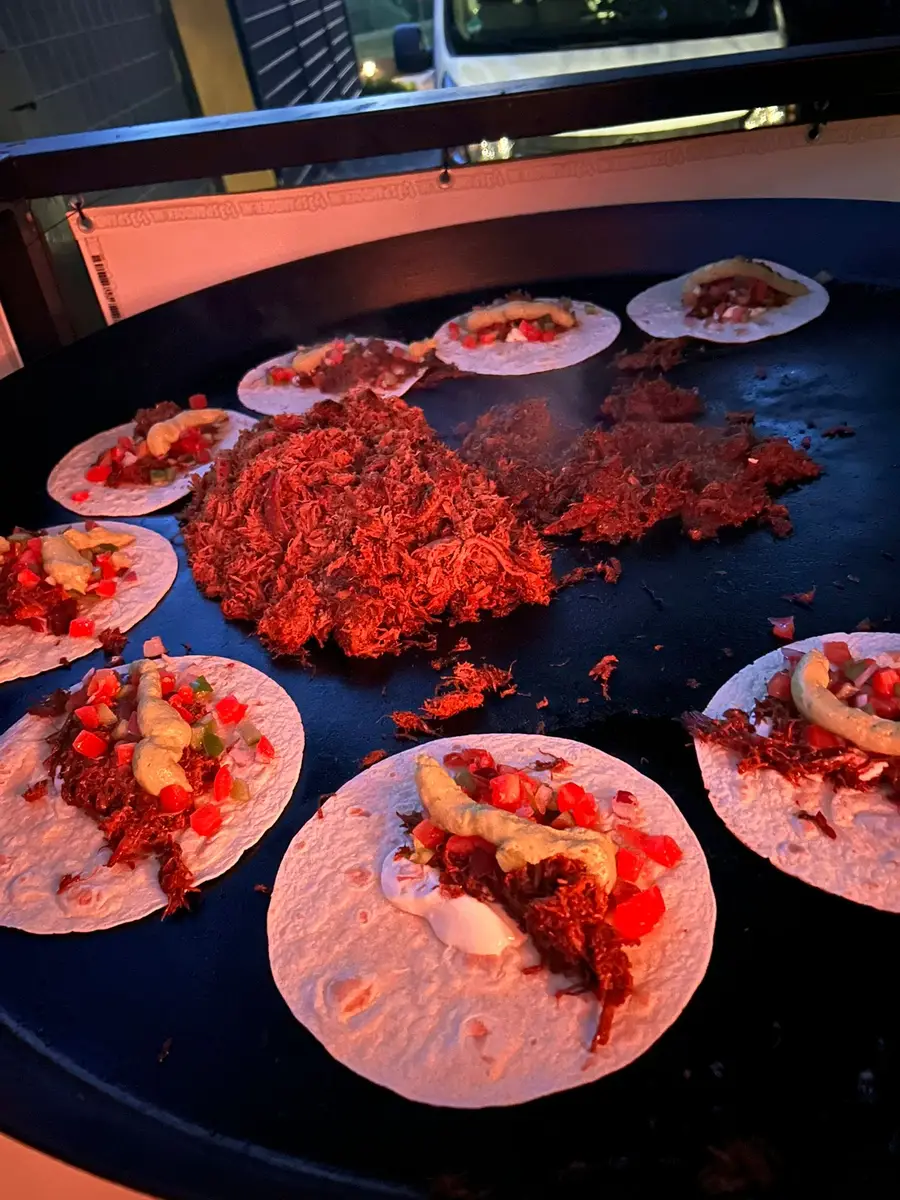 Taco's met pulled meat van de plancha